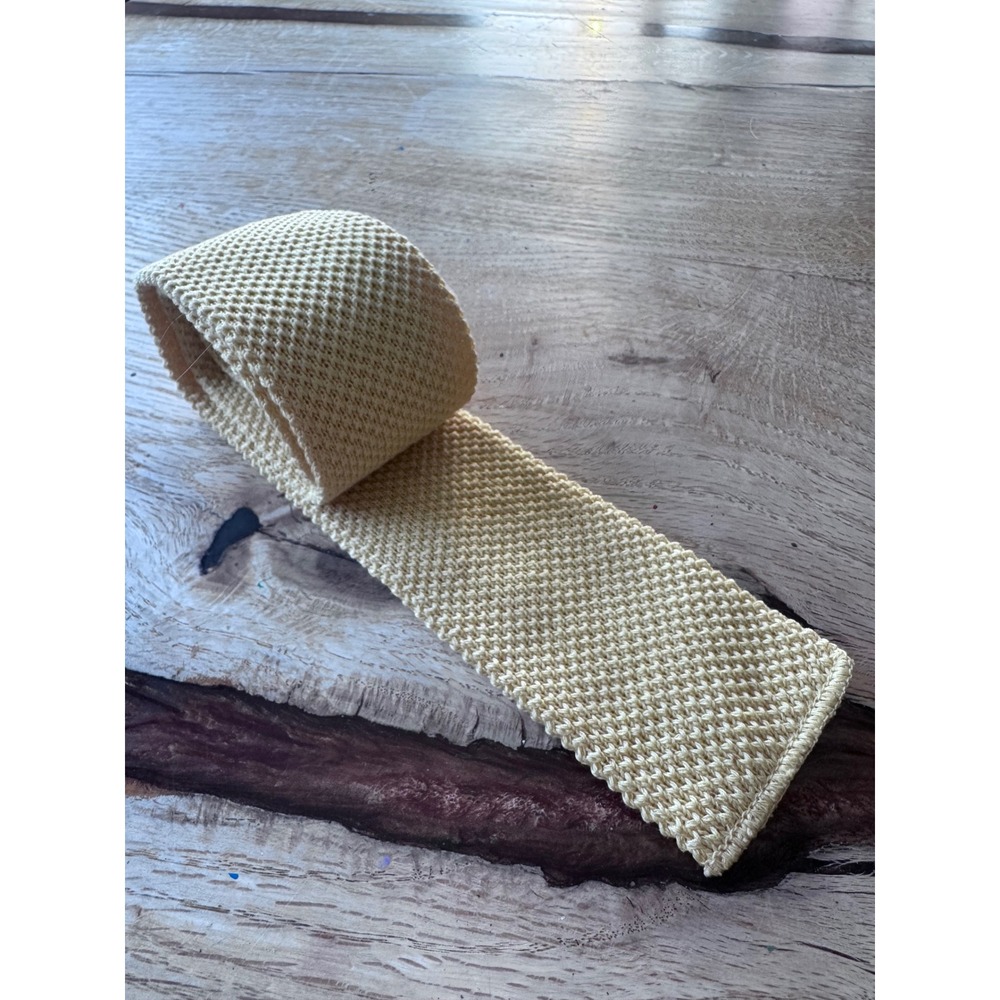 Vintage Sundance by Wembley Pale Yellow Knit Skinny Tie Square Bottom 2 Inch